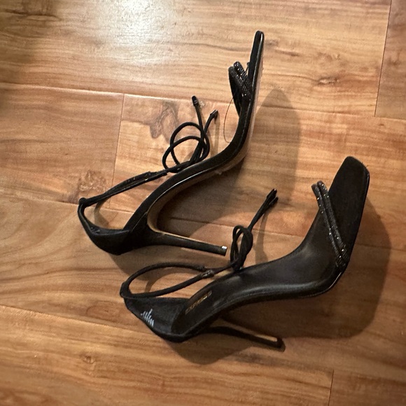 Strappy Black Sandals Express - Picture 3 of 6